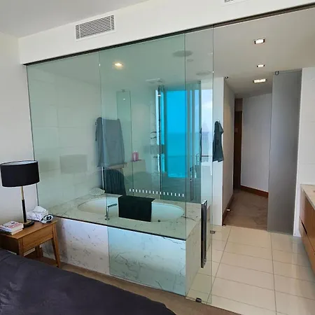 Reflections Tower Two Hotel Gold Coast Room photo