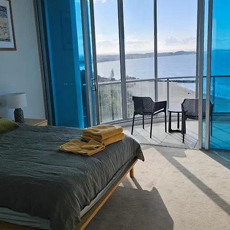 Reflections Tower Two Hotel Gold Coast Room photo